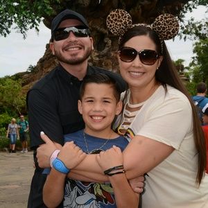 Meet your Posher, Deena